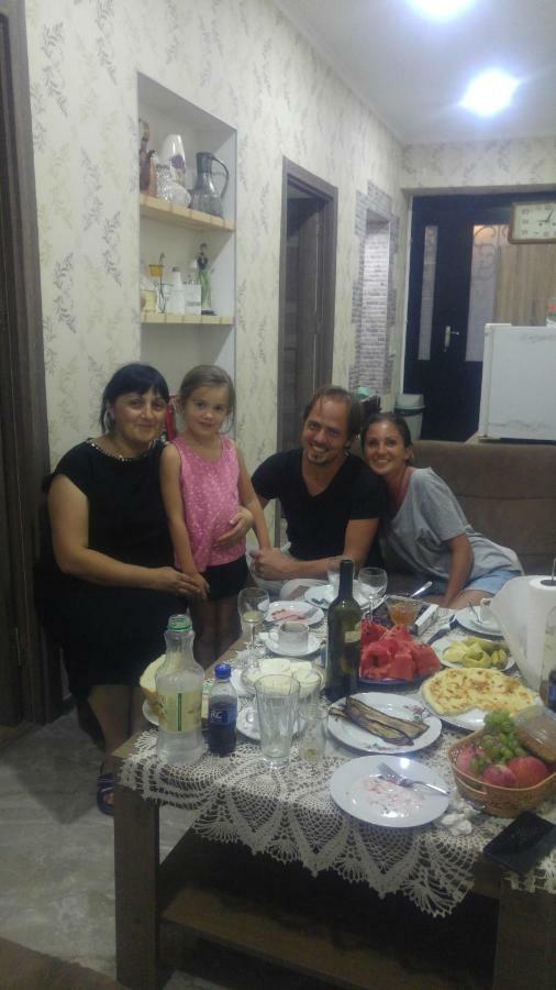 Apartments On Akhalubani St 2 تبليسي المظهر الخارجي الصورة